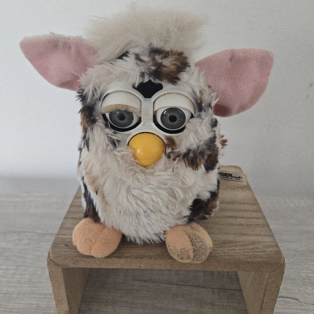 Vintage 1998 Snow Leopard Furby Model 70-800 Tiger NOT WORKING